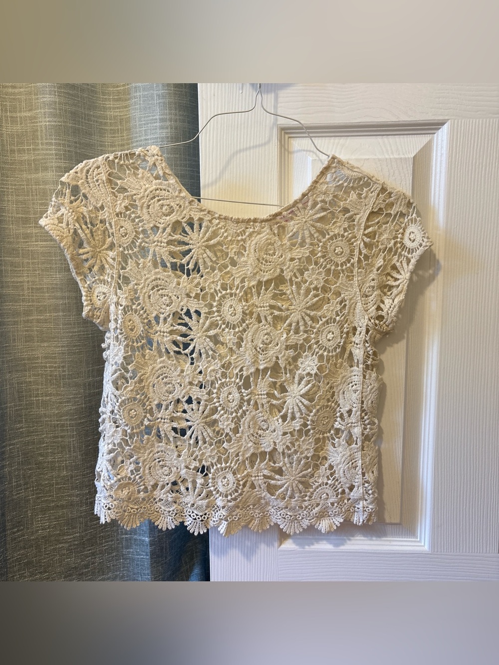 Crocheted Lace Floral Top in Cream